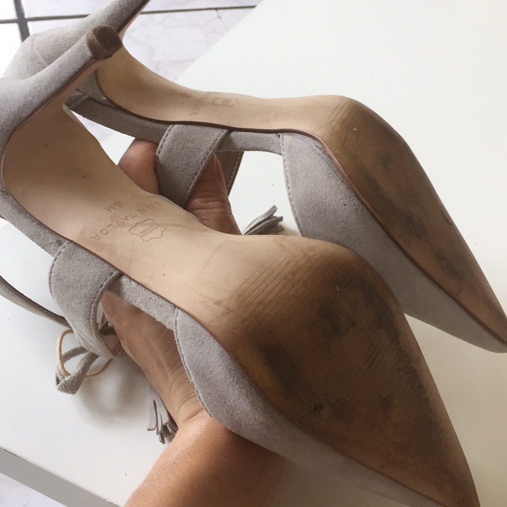 Ann Taylor gray heel - Picture 7 of 8